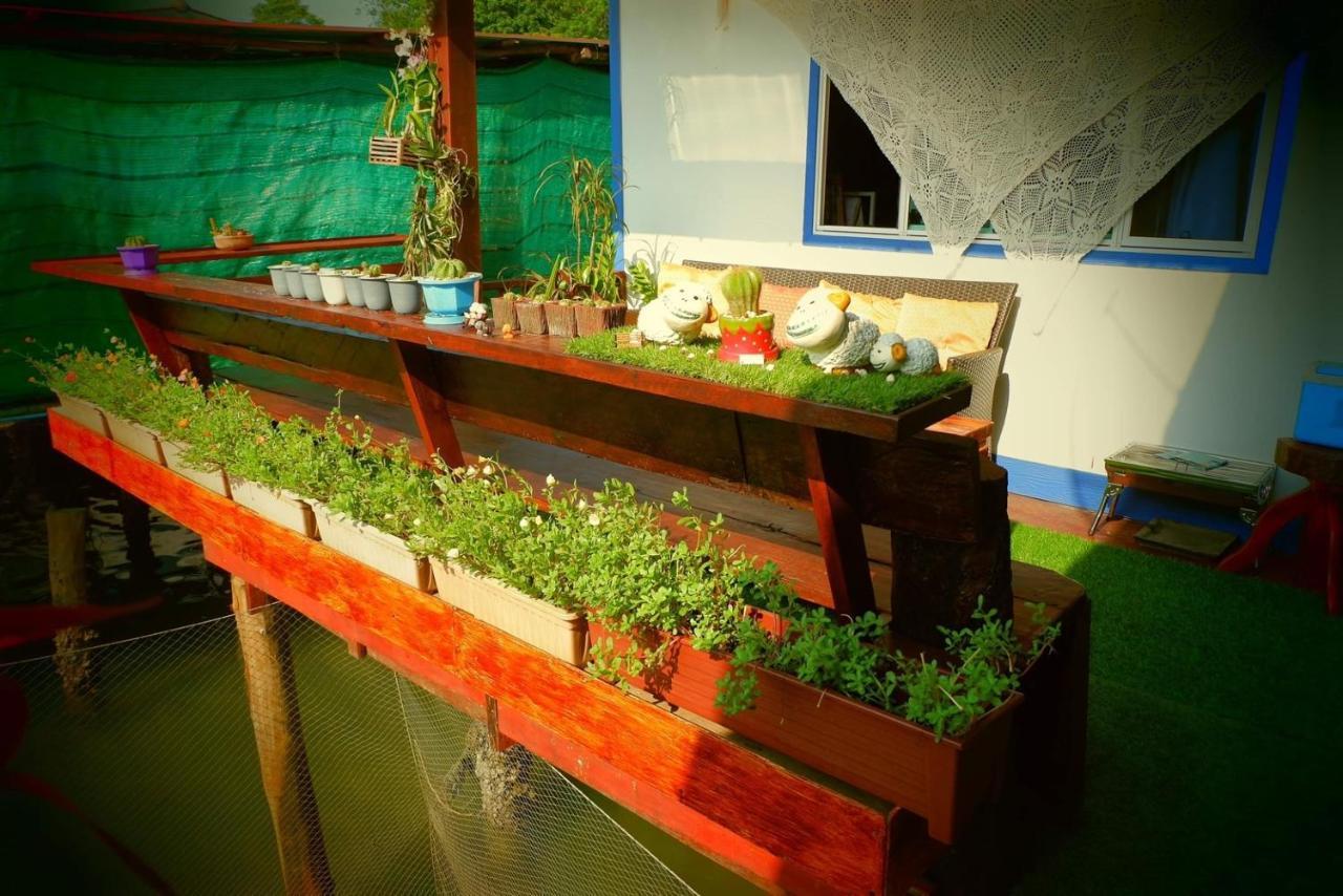 Dutchman Homestay Ko Kut Exterior photo